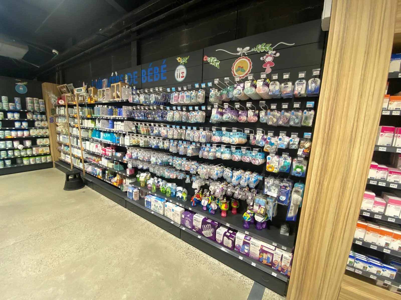 Gondoles pharmacie - visuel 3