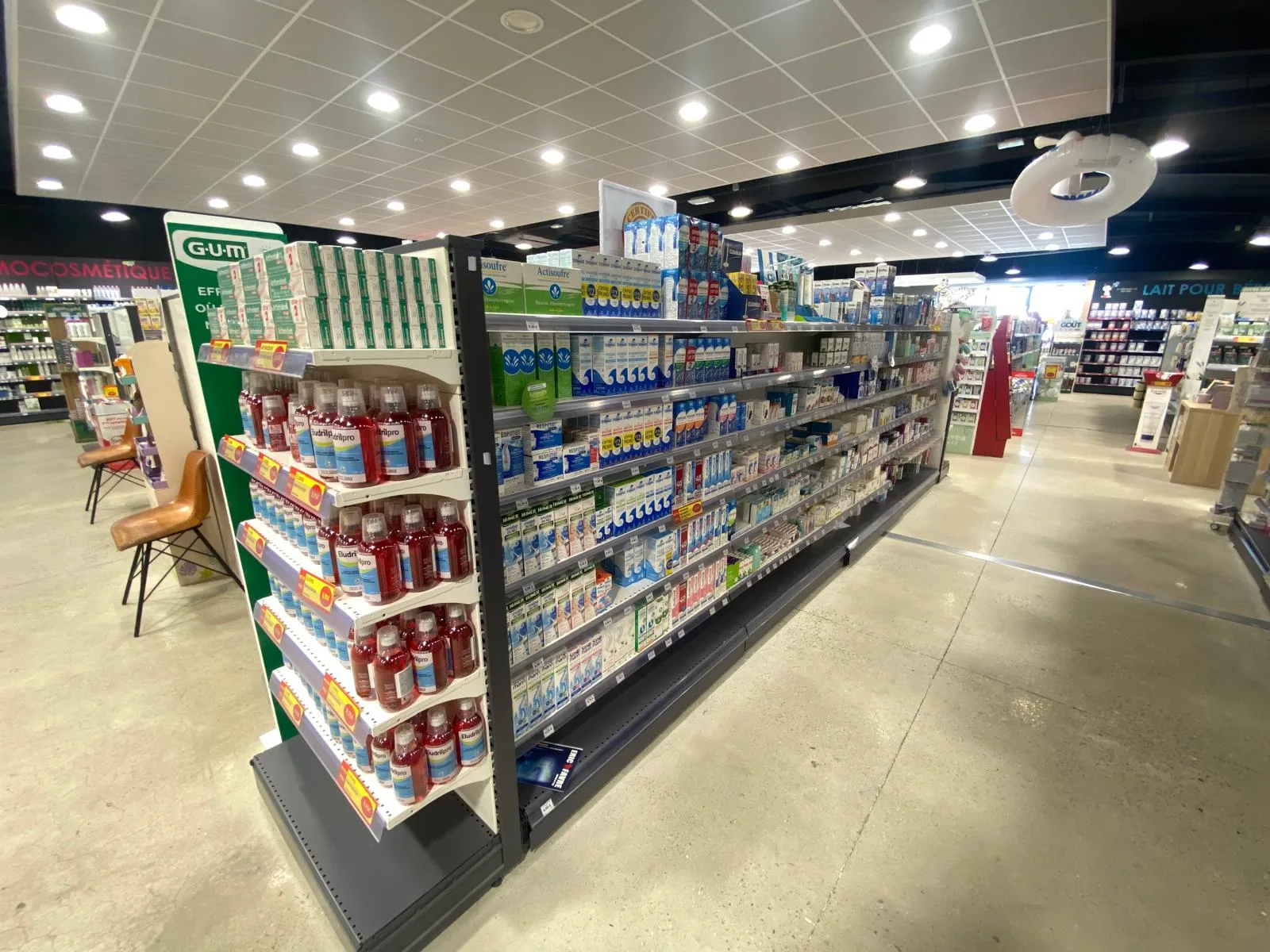 Gondoles pharmacie - visuel 4
