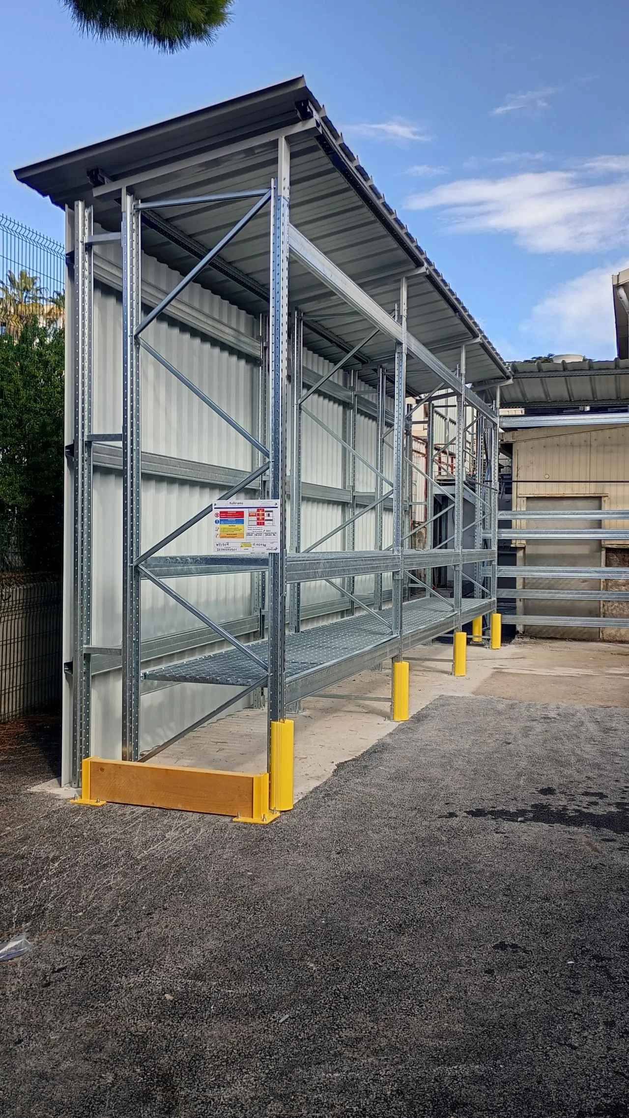 Structure and protective elements of the Tours outdoor racking