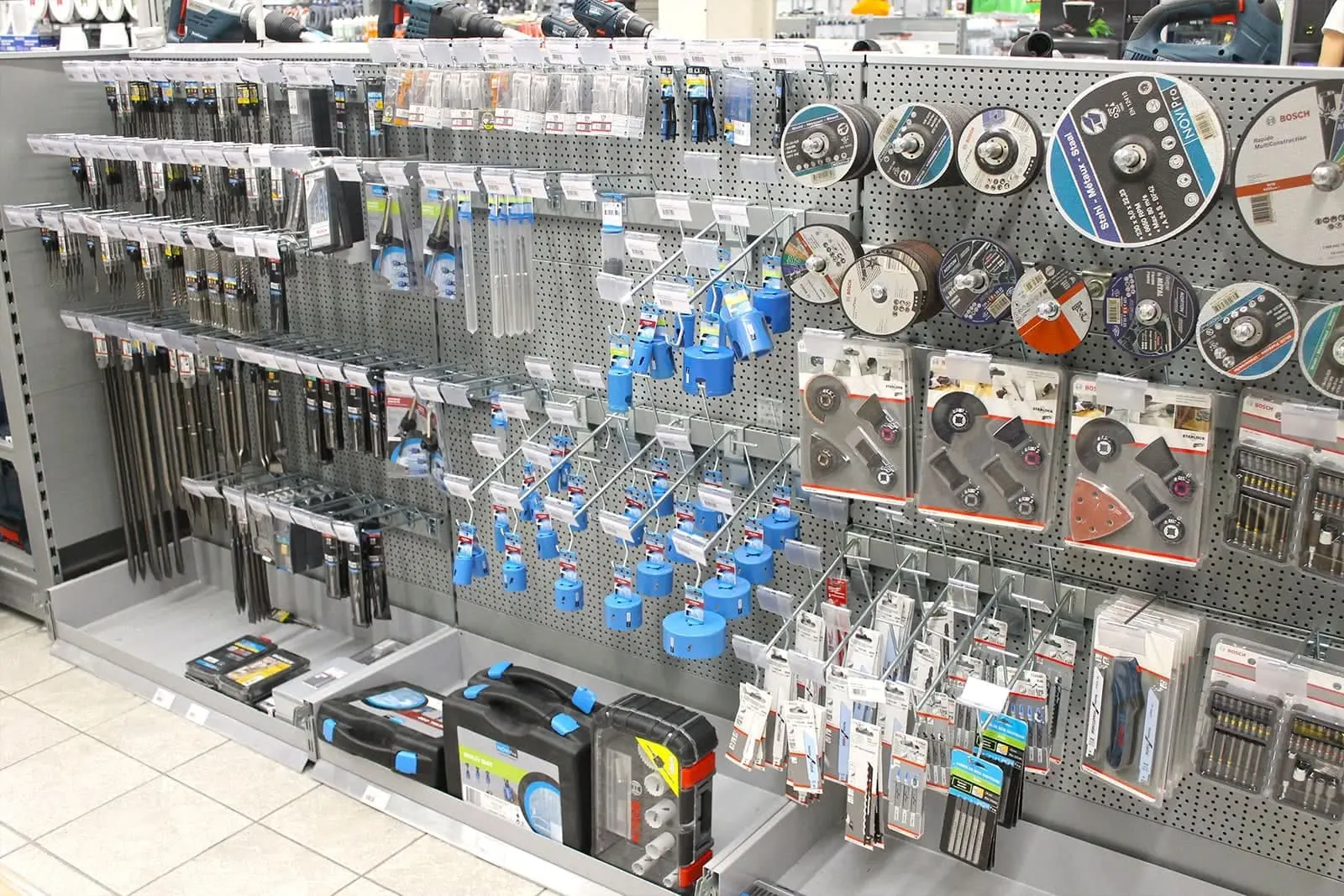 Agencement d’un magasin de bricolage – vue d’ensemble du chantier