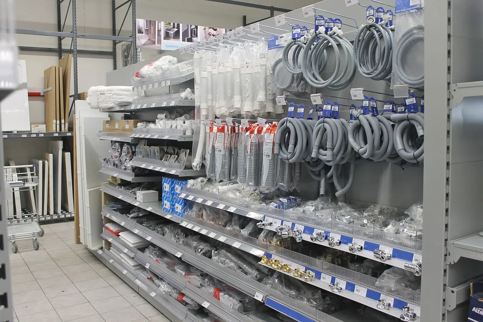 Agencement d’un magasin de bricolage – vue rapprochée