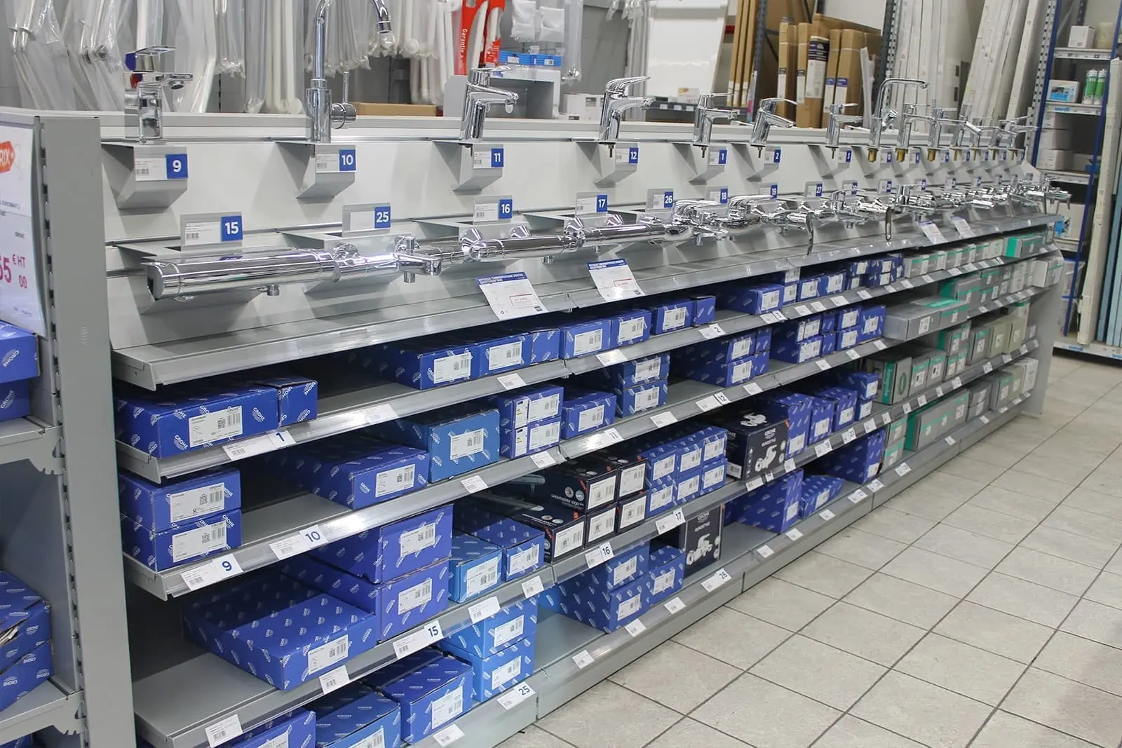 Agencement d’un magasin de bricolage – autre vue du chantier