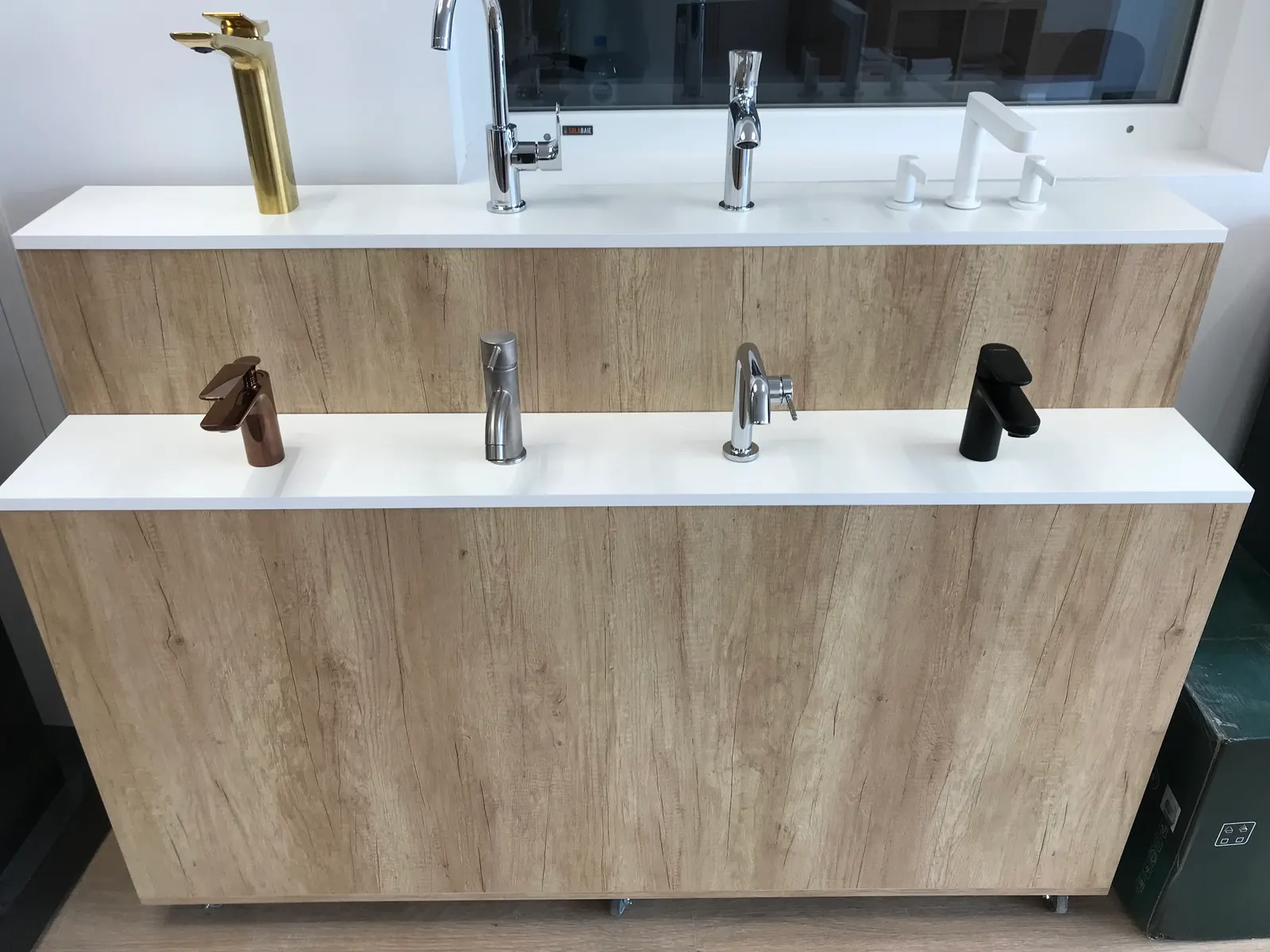 Magasin de bricolage électricité et plomberie – détail de la structure