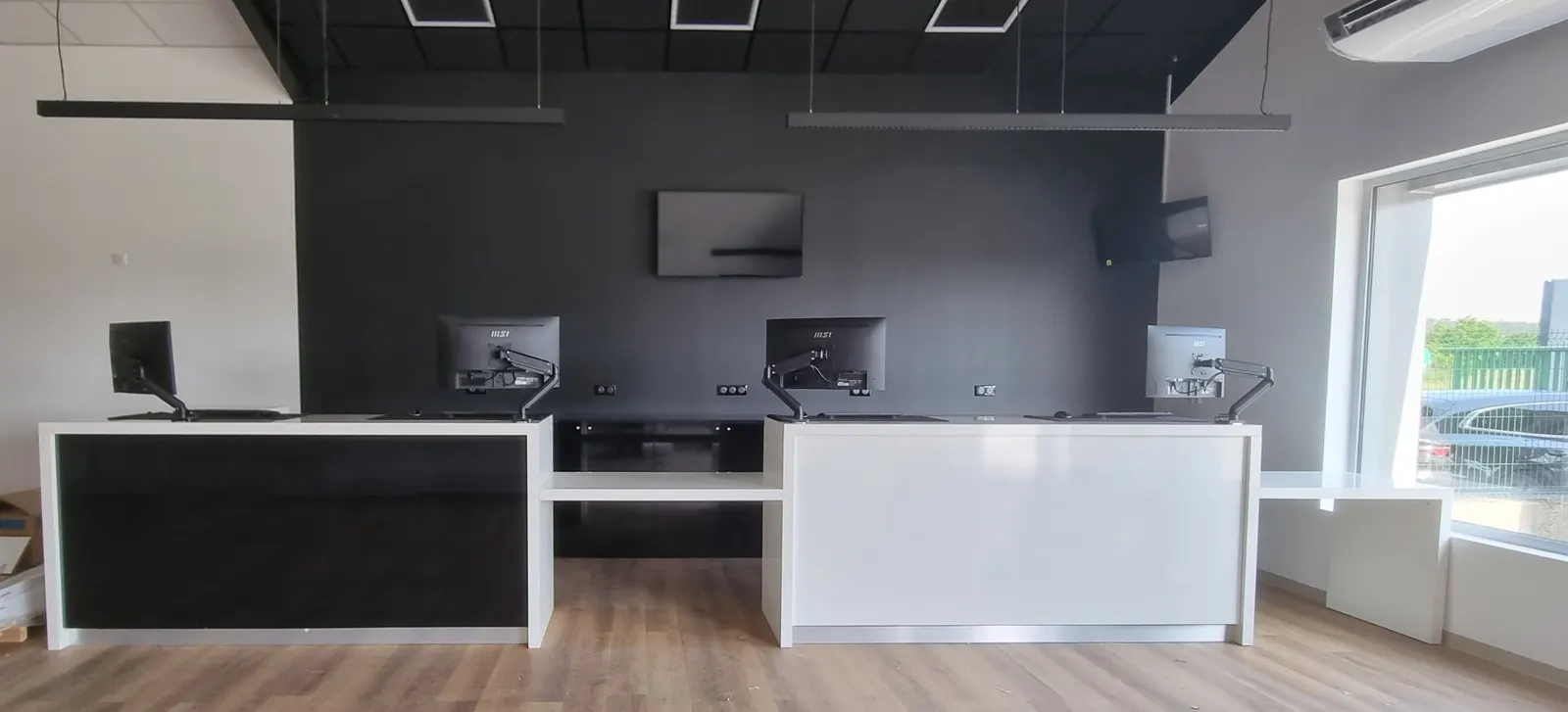 Magasin de bricolage électricité plomberie – détail de l’installation