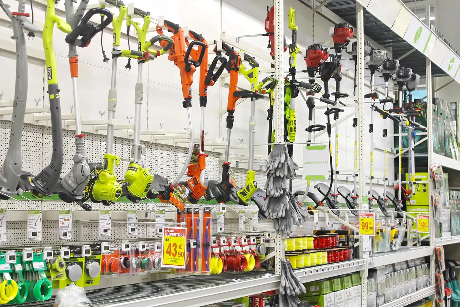 Aménagement d’un magasin de bricolage – Toulon (Var)