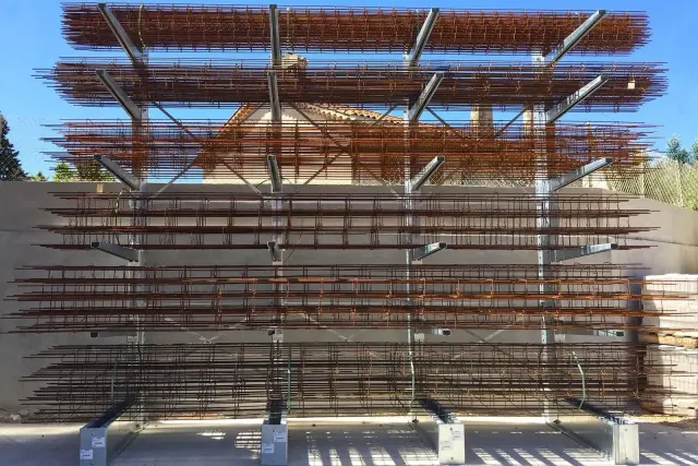 Outdoor cantilever storage – another view of the project