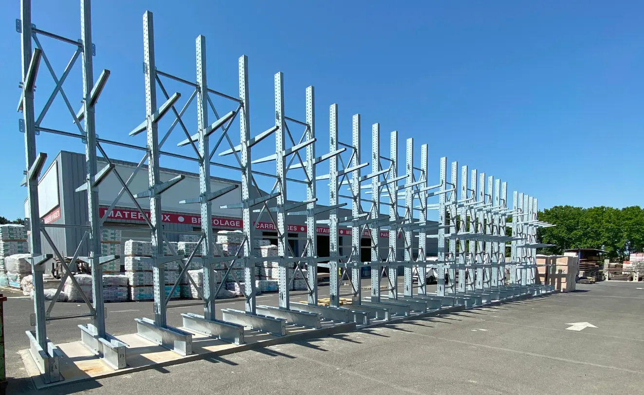 Carport pour cour des matériaux – vue d’ensemble du chantier