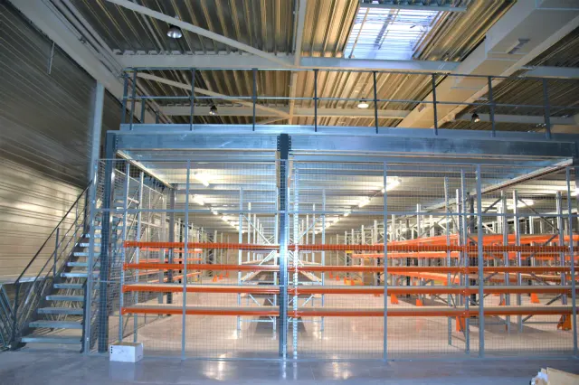 Logistics warehouse fit-out – detail of the installation