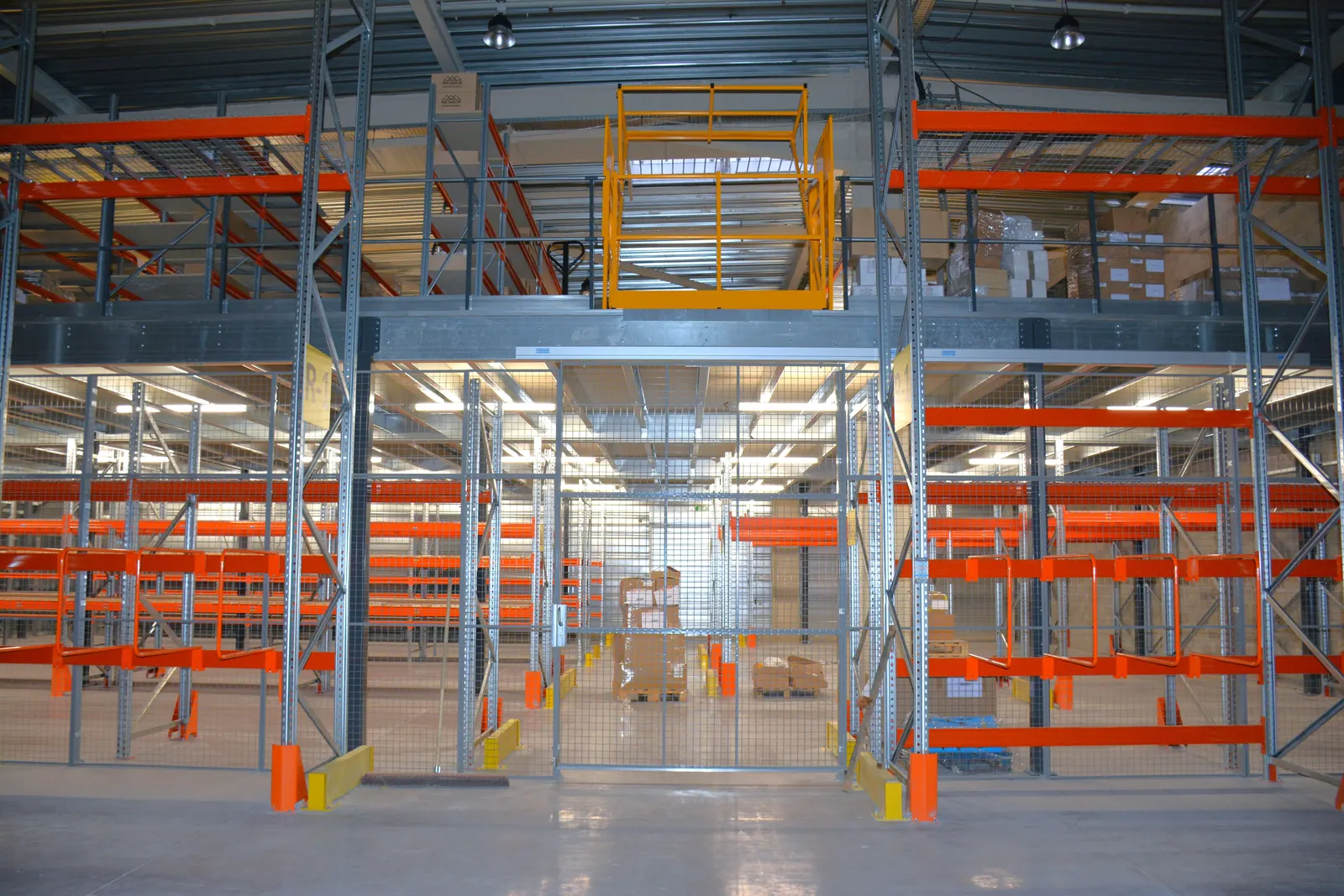 Aménagement d’un entrepôt logistique – installation en situation