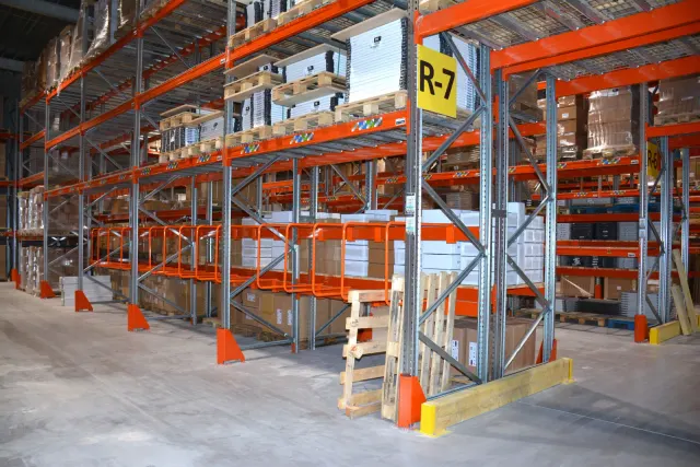 Logistics warehouse fit-out – overview of the fitted area