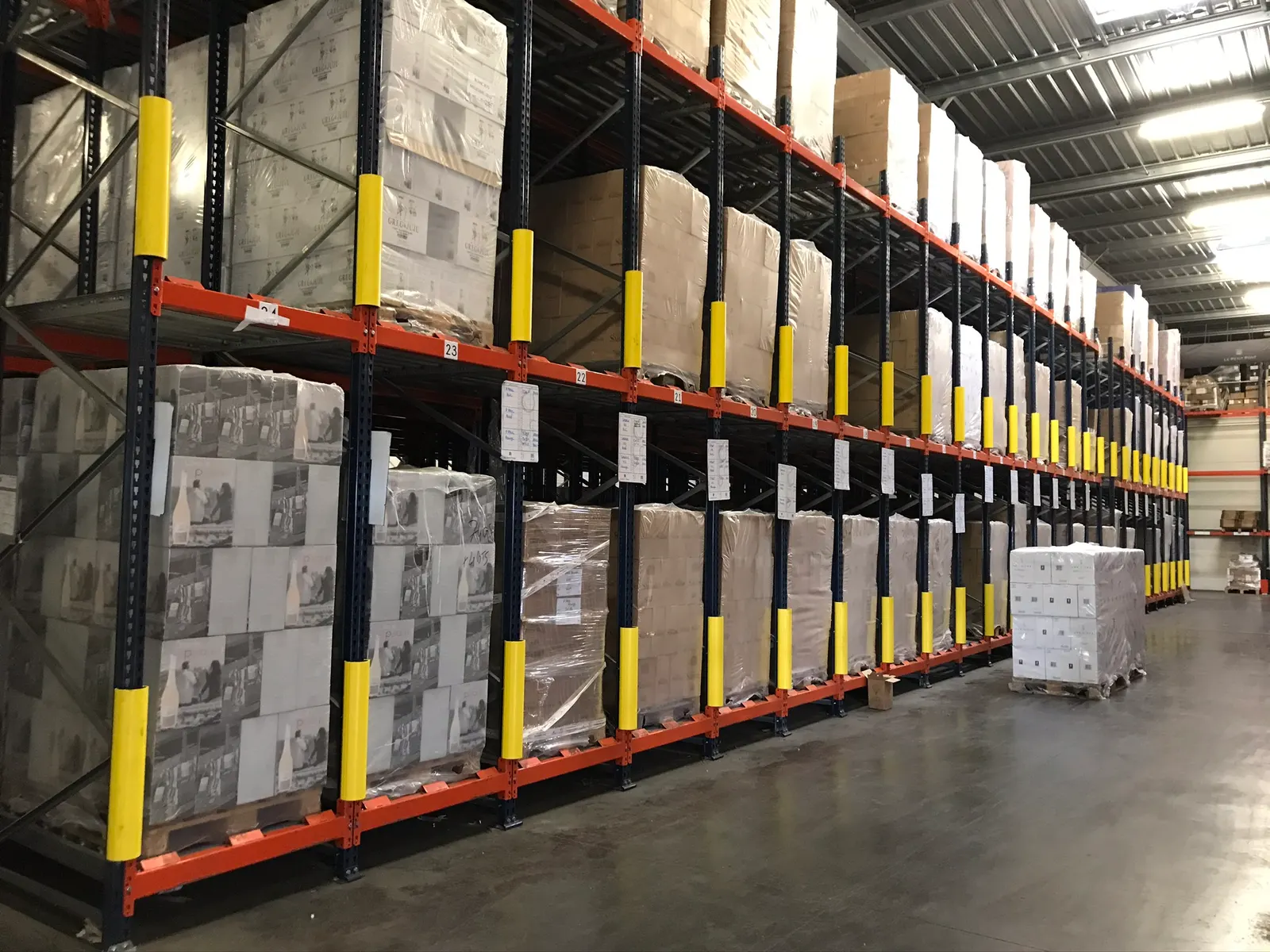 Racks à palettes pour entrepôt viticole – Vias (Hérault)