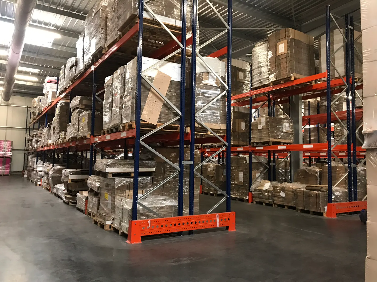Racks à palettes pour entrepôt viticole – autre vue du chantier