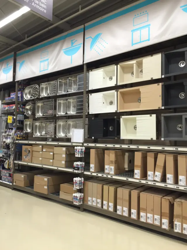 Racking for a DIY superstore – project photo 8