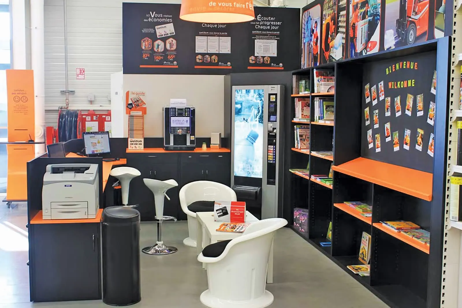 Grande surface avec mobilier bois sur mesure – Strasbourg (Bas-Rhin)
