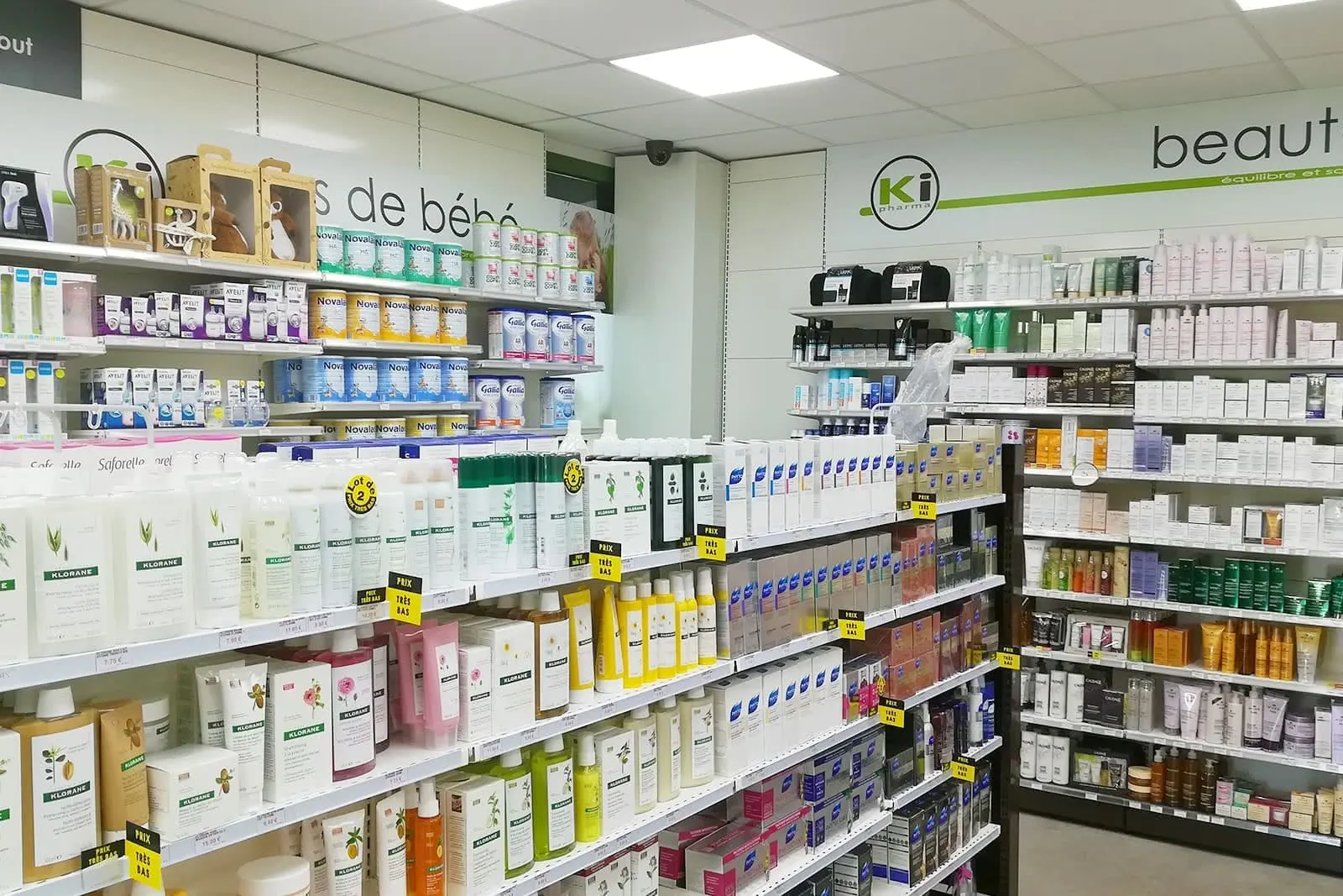 Agencement d’une pharmacie – vue rapprochée