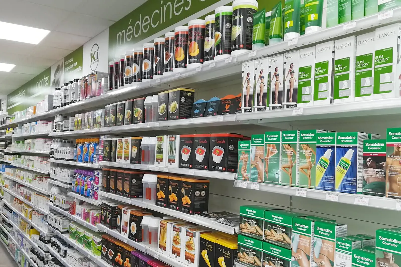 Agencement d’une pharmacie – autre vue du chantier