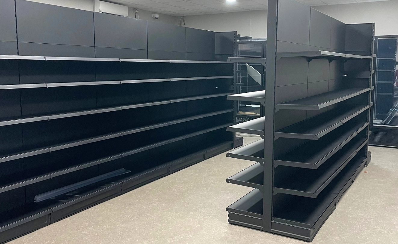 gondoles de magasin gris anthracite