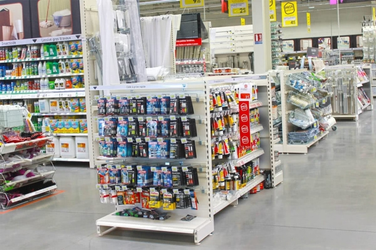 Tête de gondole avec / sans piètements 3