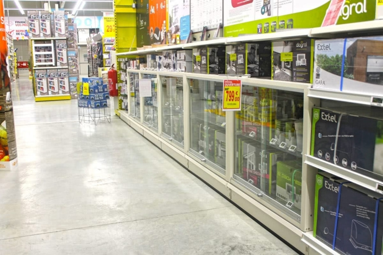 Accessoires de magasin autoportants 5