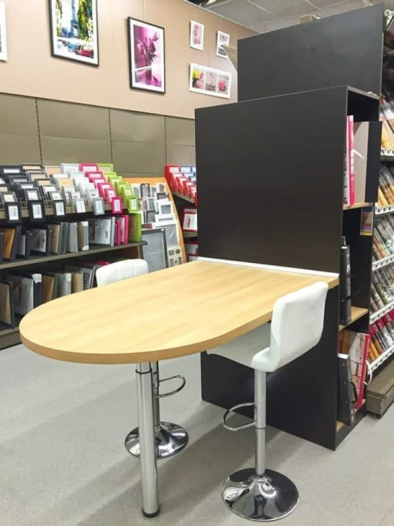 Comptoirs accueil mobilier bois sur mesure 3