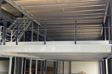 Mezzanine pour entrepôt